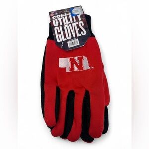 NWT University of Nebraska Cornhuskers NCAA Utility Gloves Red and Black